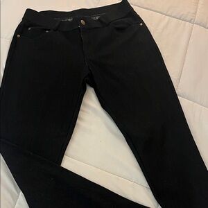 Stylish Black Jeggings JeansButton Front with zipper and pockets. New